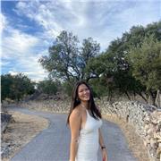 ! Me llamo Lucía y tengo 19 años. Ofrezco clases particulares a la ESO y a personas de bachillerato de ciencias sociales